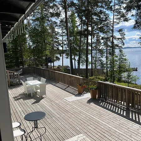 Luxury House Vaahtoranta On The Shore 빌라