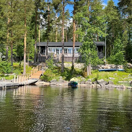 Luxury House Vaahtoranta On The Shore Kuopio