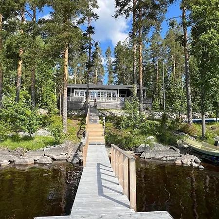 Luxury House Vaahtoranta On The Shore 쿠오피오